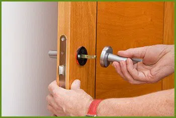 Neighborhood Locksmith Services Portsmouth, VA 757-420-1122 - 14-install-new-Lock