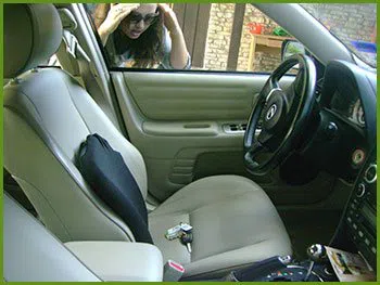 Neighborhood Locksmith Services Portsmouth, VA 757-420-1122 - 20-keys-locked-in-car